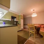 I Dr Rehwiesa A16 Apartamento *